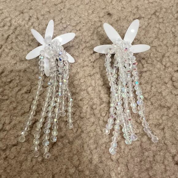 Baublebar White resin crystal flower post earrings - Picture 2 of 6